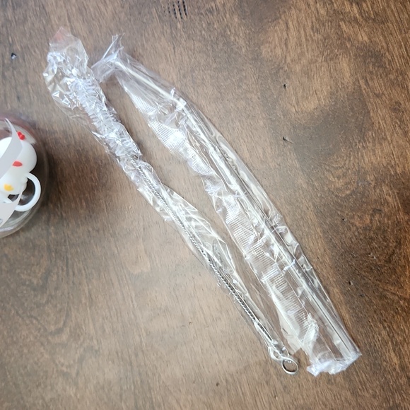 Monogrammed "R" Glass Cup - Picture 9 of 11